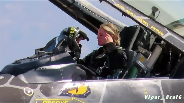 Most Beautiful Lady F-16 Pilot! Aimee Rebel Fiedler - 2023 USAF F-16 Viper Demo - MCAS Miramar