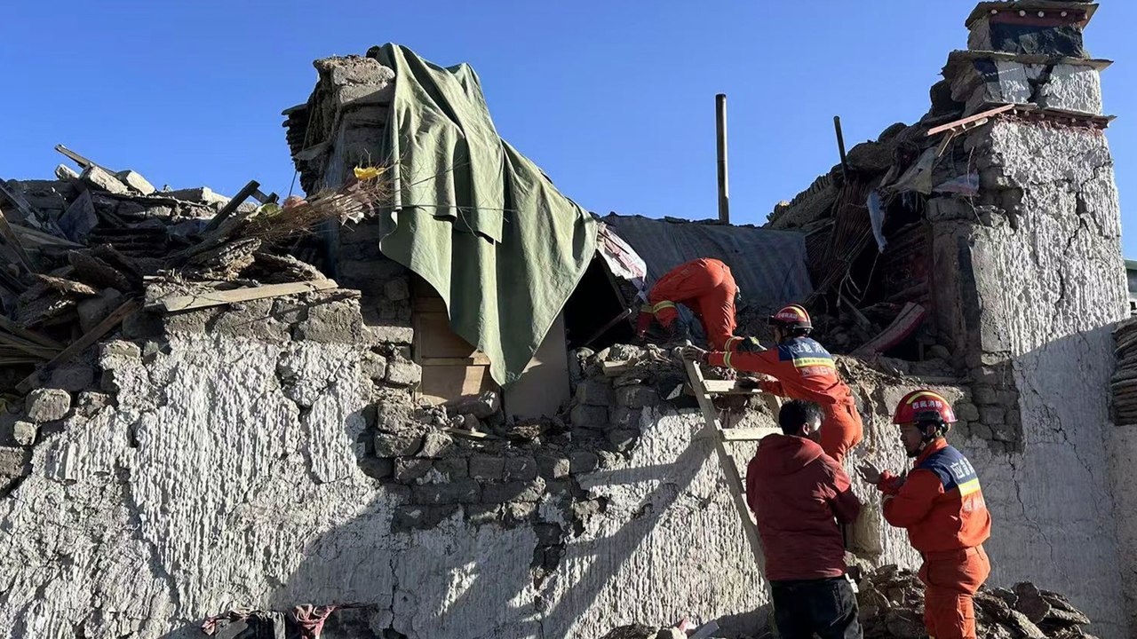 Decenas de muertos en Tíbet por un potente terremoto junto al Himalaya