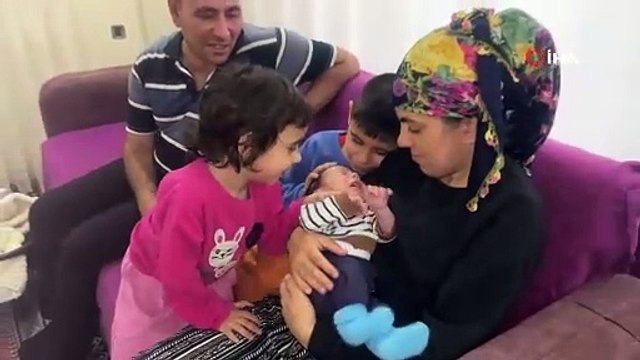 Yeni Doğan Bebeğine Ferdi Tayfur İsmini Koydu