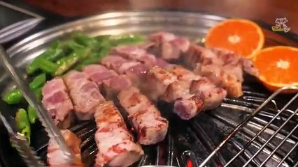 . "Food Lovers Paradise: Amazing Dishes to Try!"