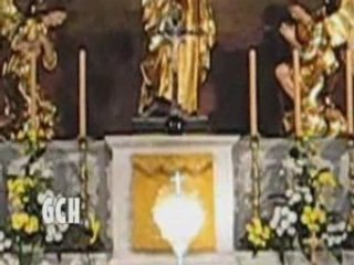 BENEDICTINES PRIANT @ LA CATHEDRALE D'AVIGNON