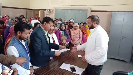 सिंवा गांव के उप स्वास्थ्य केंद्र के बाहर महिला का प्रसव होने का मामला  निलंबित की गई ANM के समर्थन में उतरी जिले भर की एएनएम स्वास्थ्यकर्मी