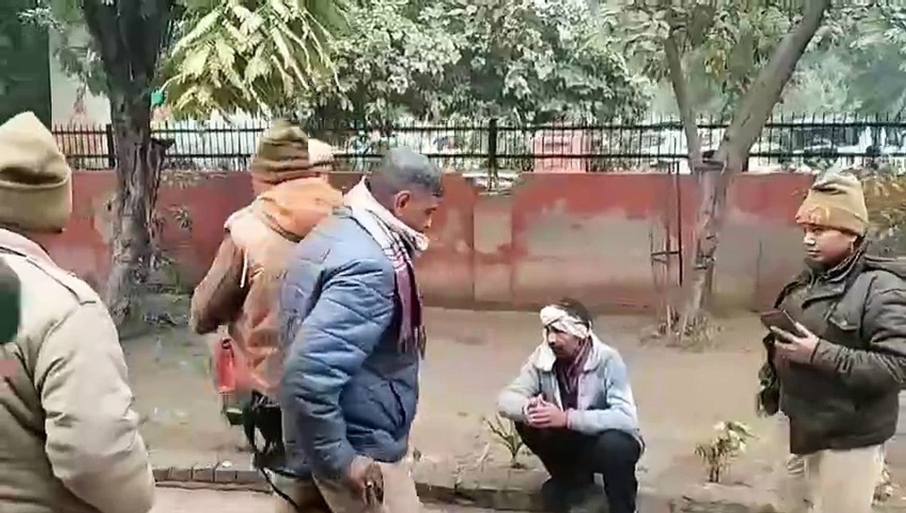 फरियादी ने किया आत्मदाह का प्रयास