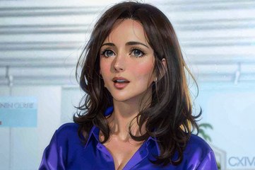 Karine Le Marchand enthousiaste d'être aux côtés de Marine Le Pen et Sophie Marceau