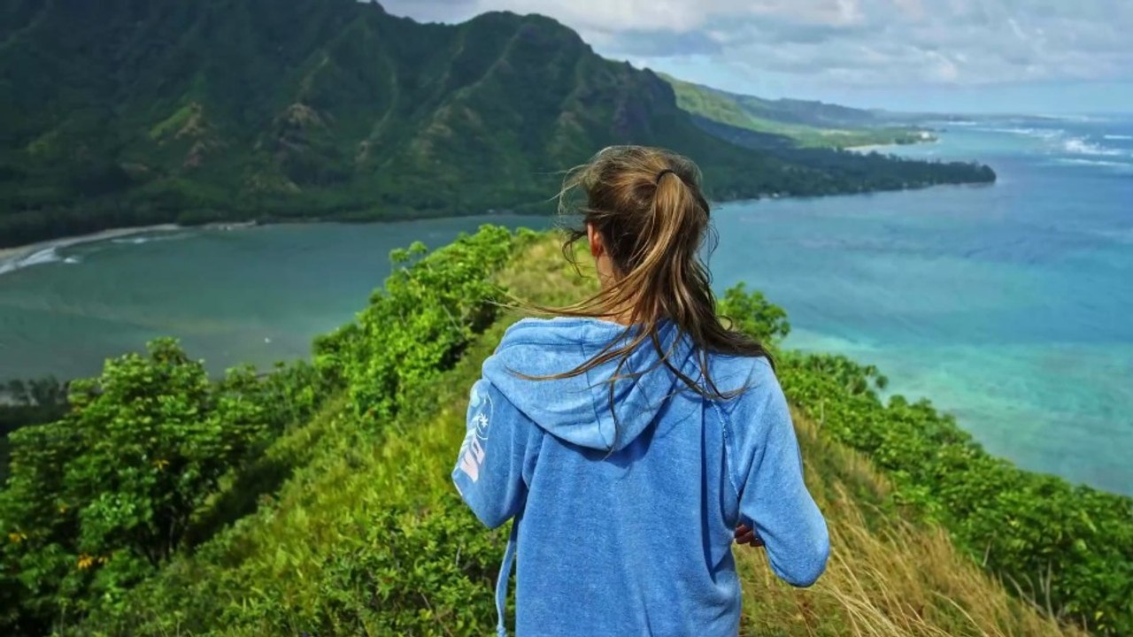 Oahu Hawaii in 8K - Island in the Sun