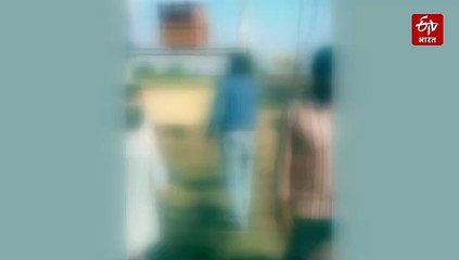 किसान की कॉलर पड़कर घसीटने का बिजली कंपनी के एई का वीडियो वायरल