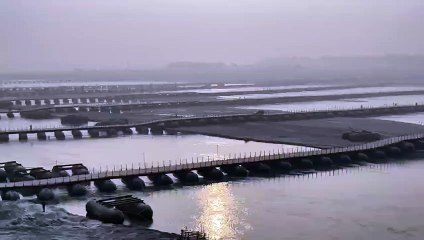 प्रयागराज इस बार 30 पीपे के पल बढ़ा रहे हैं कुंभ की रौनक