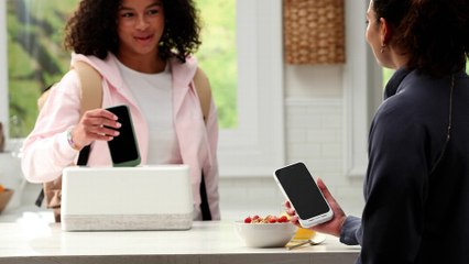 Das smarte Aufladesystem Swippett sieht aus wie ein Toaster.