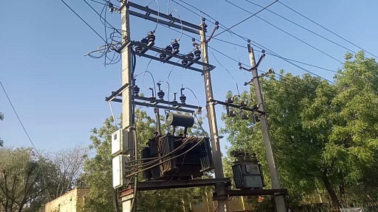 मुफ़्त की बिजली येाजना पड़ गई पीएम सूर्यघर मुफ्...