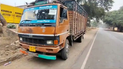 मिर्जापुर : सरकारी सरिया बेचने जा रहे अवर अभियंता को सहायक अभियंता ने पकड़ा