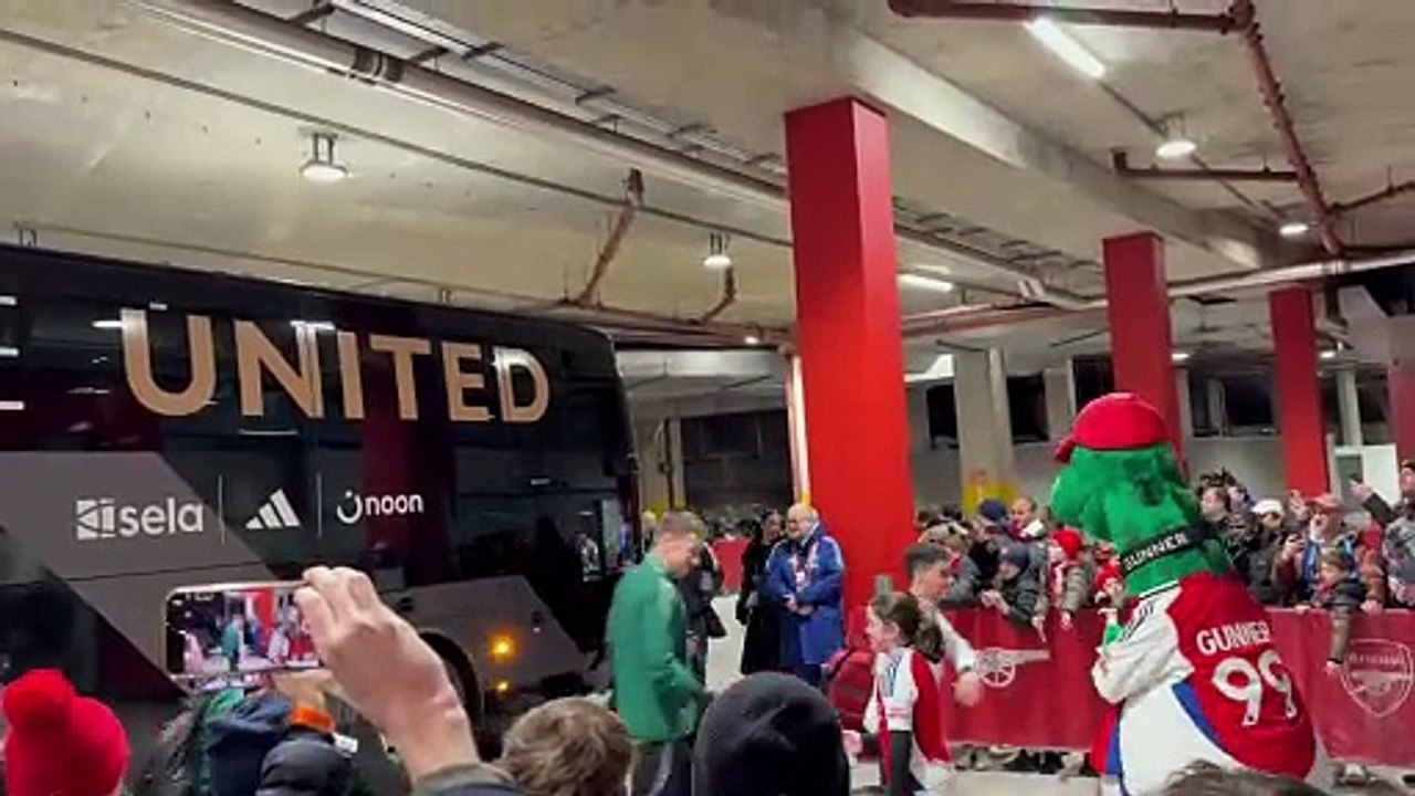 Newcastle United arrive at Emirates
