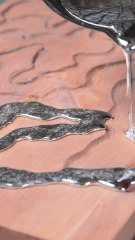 A unique phone case design combining metal and wood 🔥