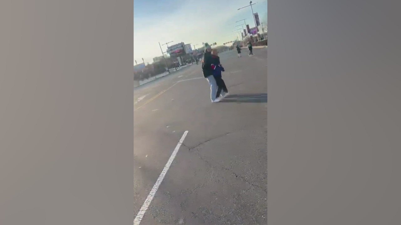 8-year-old Eagles fans relentlessly trash-talk Giants supporter in hilarious showdown