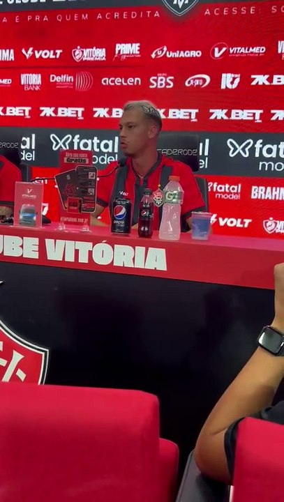 VÍDEO: Novos reforços detalham motivos para fechar com o Vitória