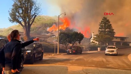 Los Angeles'ta yangın: Binlerce kişi tahliye edildi