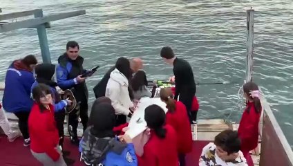 Öğrenciler polis desteğiyle kürek eğitimi aldı