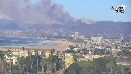 Timelapse of Palisade Fire raging on in Los Angeles
