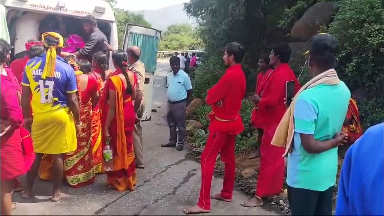 பேரணாம்பட்டு அருகே மலைப்பாதையில் மேல்மருவத்தூர்...