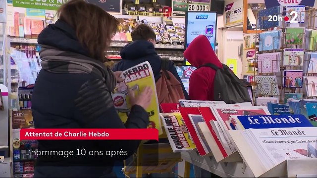 Le générique et les titres du 20 Heures de France 2, présenté par Anne-Sophie Lapix le mardi 7 janvier 2025.
