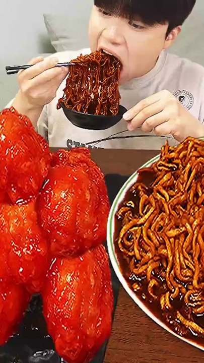 Follow for more ASMR videos🌮🍟 Credits: @gongsam_table #mukbang #asmr #fastfood #asmreating