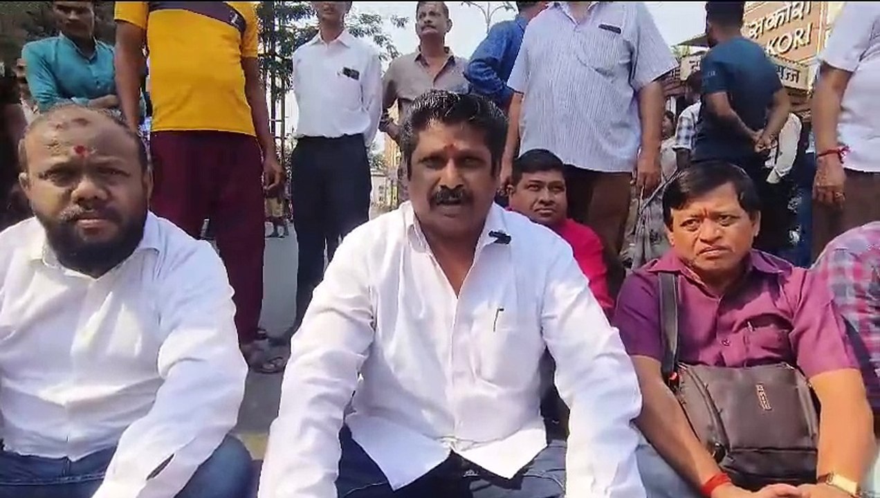 भरधाव ट्र्क चालकानं आईसह चार वर्षाच्या चिमुरड्याचा चिरडले ,दोघा माय लेकाचा जागीच मृत्यू