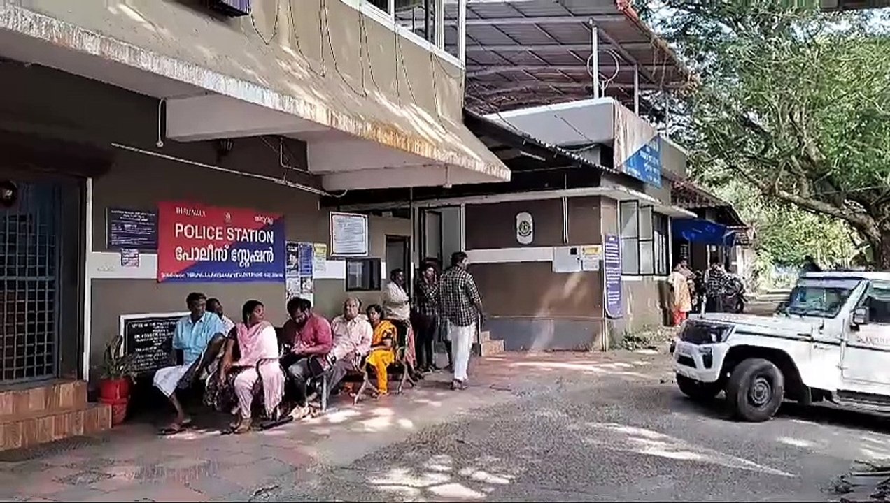 പത്തനംതിട്ടയിൽ അനധികൃത മൂന്നക്ക ലോട്ടറി കച്ചവടം;പോലീസ് റെയ്ഡിൽ രണ്ടുപേർ അറസ്റ്റിൽ