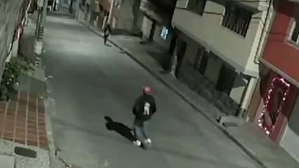 Mujer de 32 años lucha por su vida tras brutal ataque en Bogotá: sujeto la hirió en el corazón y pulmón