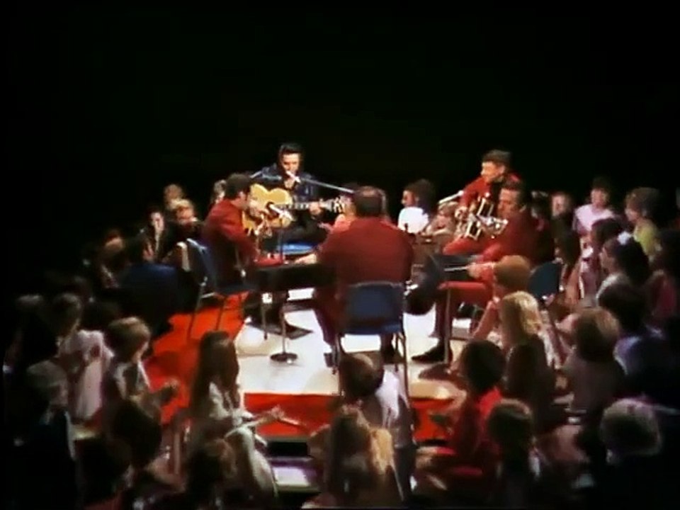 Elvis Presley - Heartbreak Hotel (1968)