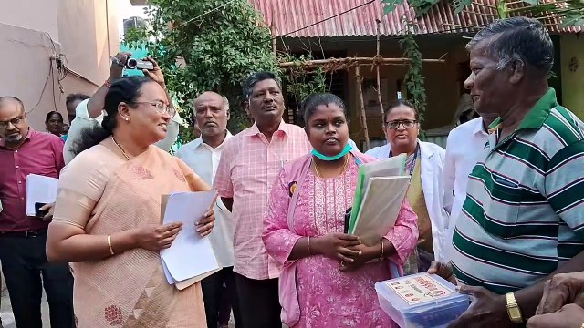 வேலூர்மாவட்டத்தில் மக்களை தேடி மருத்துவம் திட்டத்தில் பயன்பெறும் பயனாளிகளை மாவட்ட ஆட்சியர் நேரில் சென்று பார்வையிட்டு ஆய்வு செய்து நலம் விசாரித்தார் - இதன் மூலம் ஒரு லட்சத்திற்கும் மேற்பட்டோர் பயனடைந