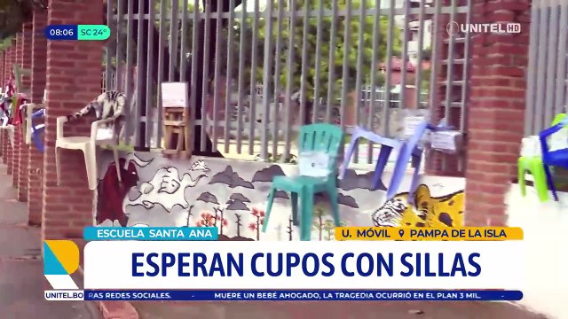 Padres de familia dejan sillas para tratar de conseguir espacio en inscripciones escolares en Santa Cruz