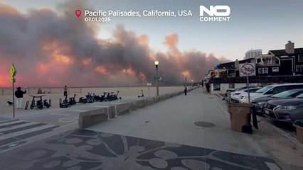 Un incendie dévastateur fait des ravages près de Los Angeles