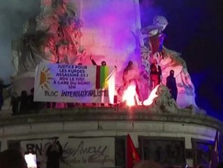 Jubel in Paris: Hunderte feiern Tod von Rechtsextremist Le Pen