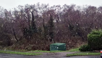 Snow falls in Crawley