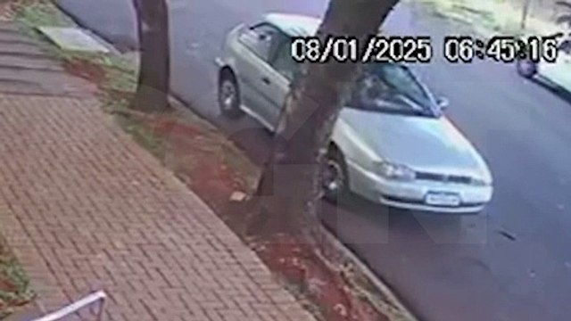 Gol prata de placas AFK-5C48 foi furtado na rua Osvaldo Cruz