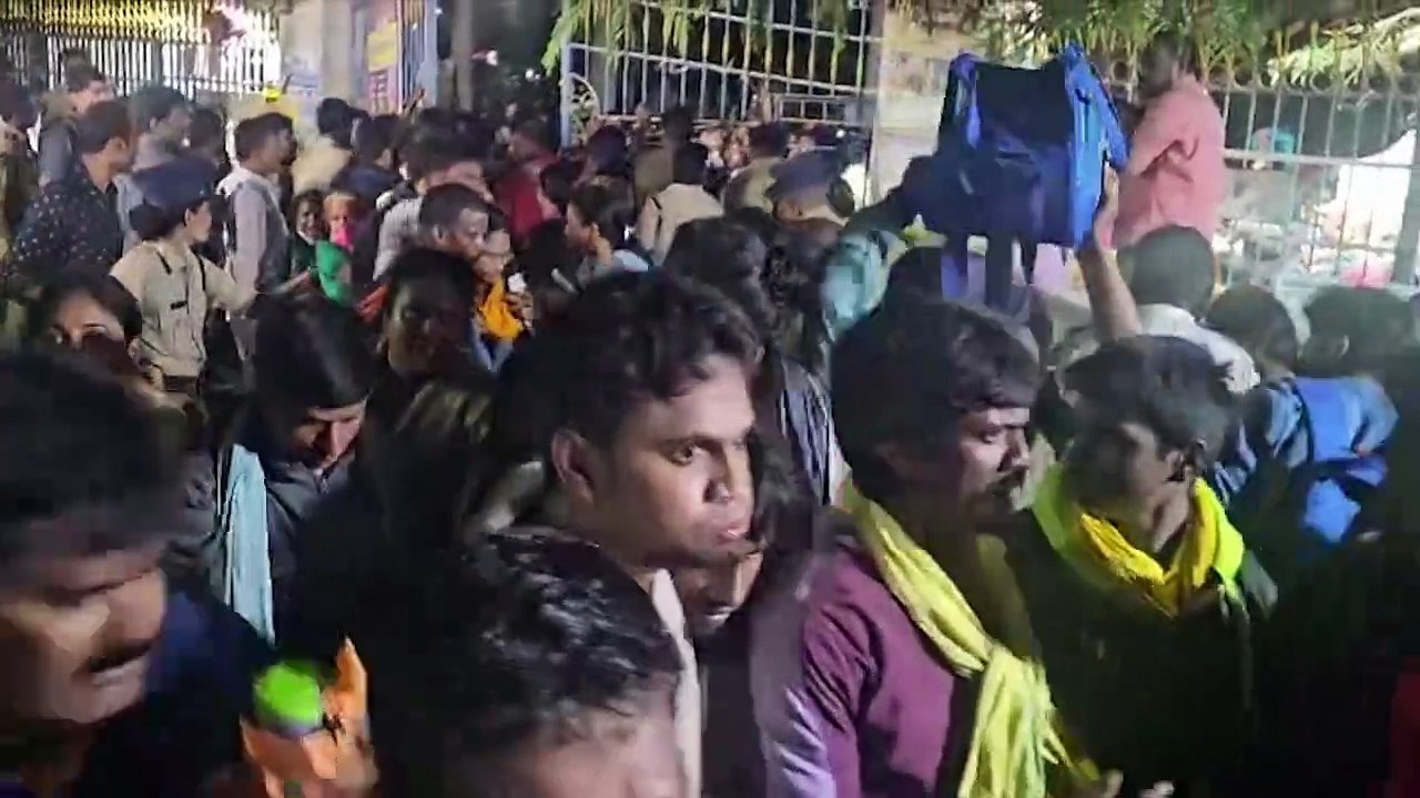 آندھرا پردیش: تروپتی میں بھگدڑ سے 4 عقیدت مند ہلاک، متعدد زخمی ہونے کی خبر