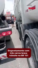 Engavetamento trava o trânsito em direção a Floripa