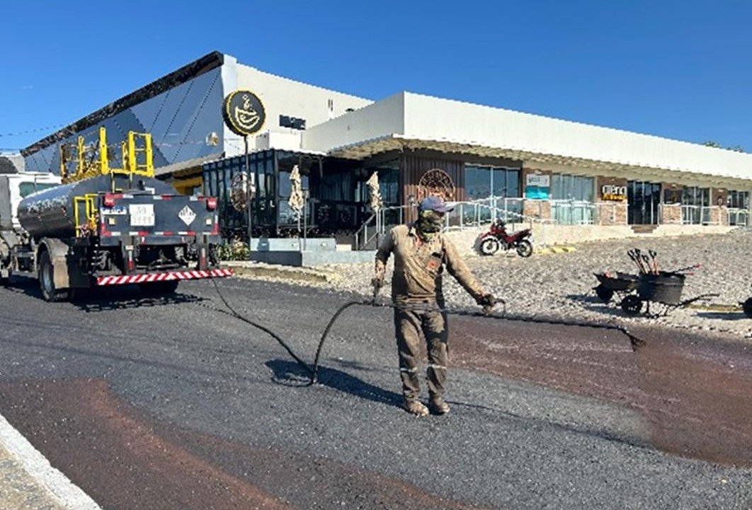 Radialista critica construção exagerada e sem padronização de quebra-molas em Cajazeiras