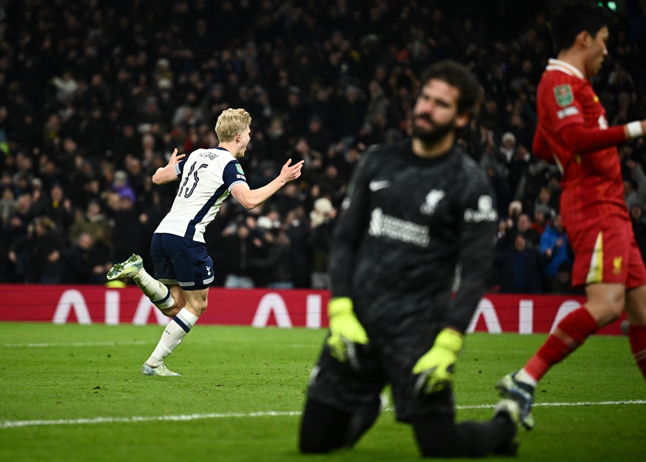 Carabao Cup : Tottenham brise l'invincibilité de Liverpool dans la polémique