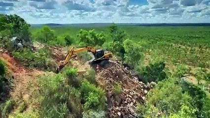 Outback Crystal Hunters | show | 2024 | Official Trailer