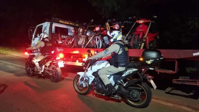 Cinco motos apreendidas em operação da PM; uma com documento atrasado desde 2014