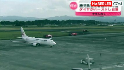 Japonya'da iniş yapan yolcu uçağının lastiği patladı