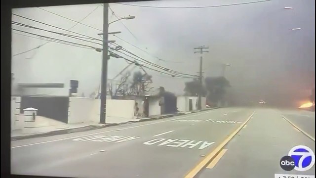 Canlı yayında izledi: Paris Hilton'un Los Angeles'taki evi yandı