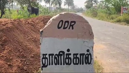 சோளிங்கர் அடுத்த தாலிகள் கிராமத்தில் கைகளால் எடுத்தால் அக்கா பேருந்து வரும் புதிதாக அமைக்கப்பட்ட தார் சாலை -  பொதுமக்கள் அதிருப்தி