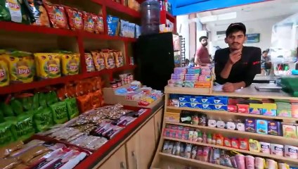 Unexpected luxury Lahore to Islamabad - Our first bus journey in Pakistan 🇵🇰