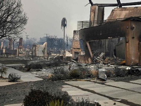 Es ist alles zerstört : Ralf Möller zeigt Folgen von Flammen-Inferno