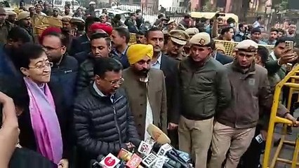 केजरीवाल ने चुनाव आयोग से की मुलाकात, नई दिल्ली विधानसभा में वोटिंग स्कैम का लगाया आरोप