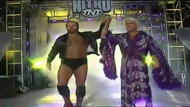 WCW Monday Nitro 12.11.1995 - Ric Flair & Arn Anderson vs Sting & Hulk Hogan (Tag Team Match)
