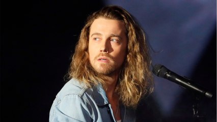 Julien Doré : cette bâtisse en pierre devenue son “paradis rêvé” dans les Cévennes