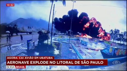 Avião explode e vai parar no mar em Ubatuba, litoral de SP