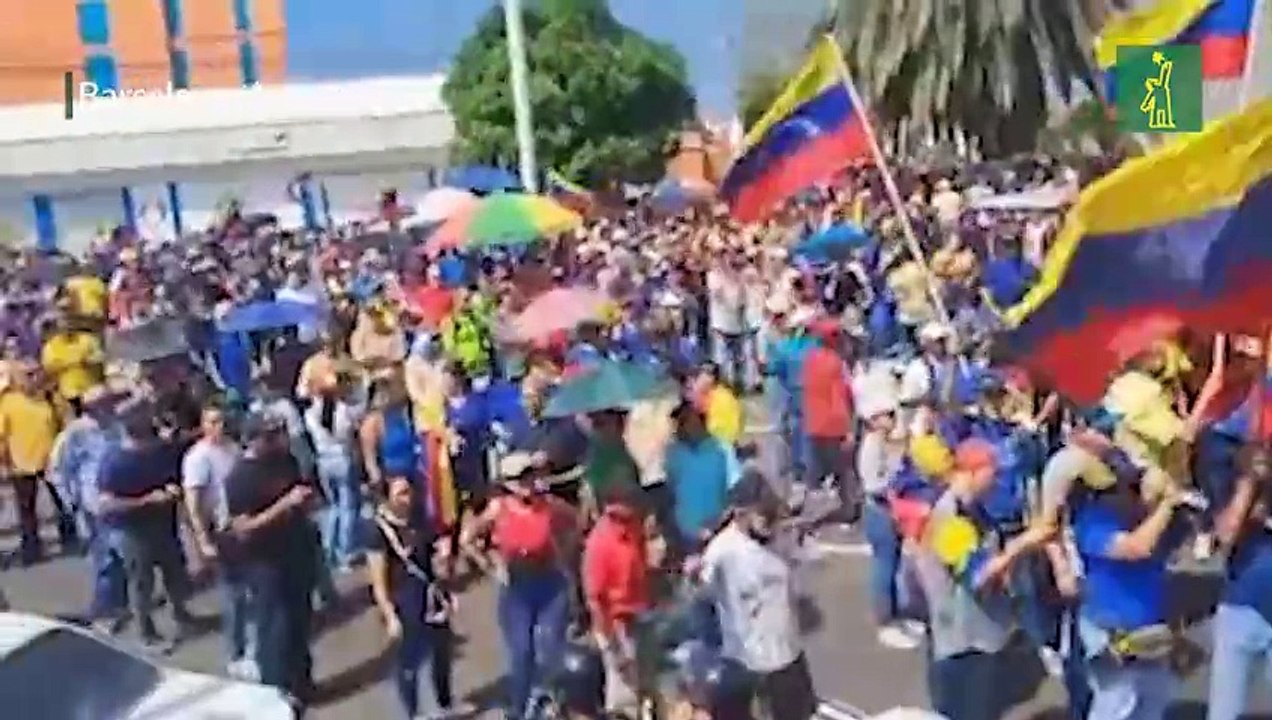 Venezolanos opositores se concentran en Caracas tras llamado de Machado por la "libertad"